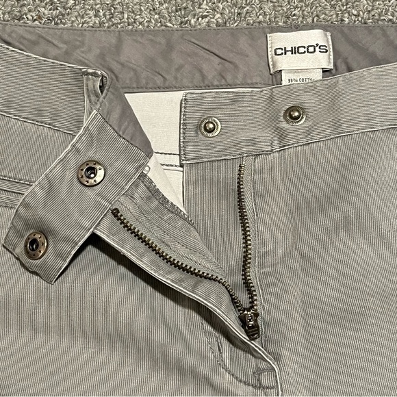 Chicos Pants Womens Size 1 Gray Straight Leg Crop Cotton Stretch Lightweight - Picture 7 of 10